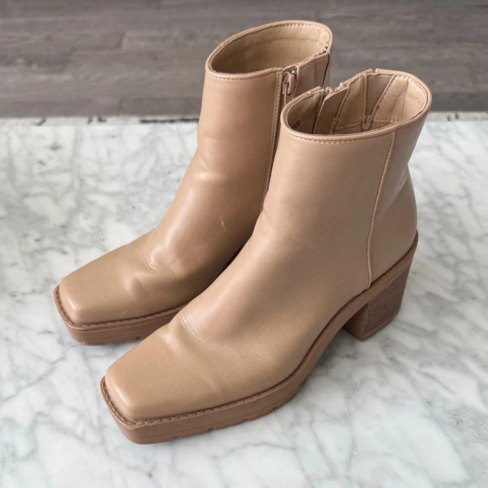 🌼NEW YORK & COMPANY🌼 Tan Alex Booties, Size 9